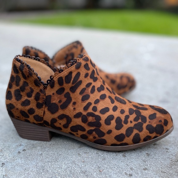 Vegan Suede Leopard Chelsie Booties - Picture 5 of 8